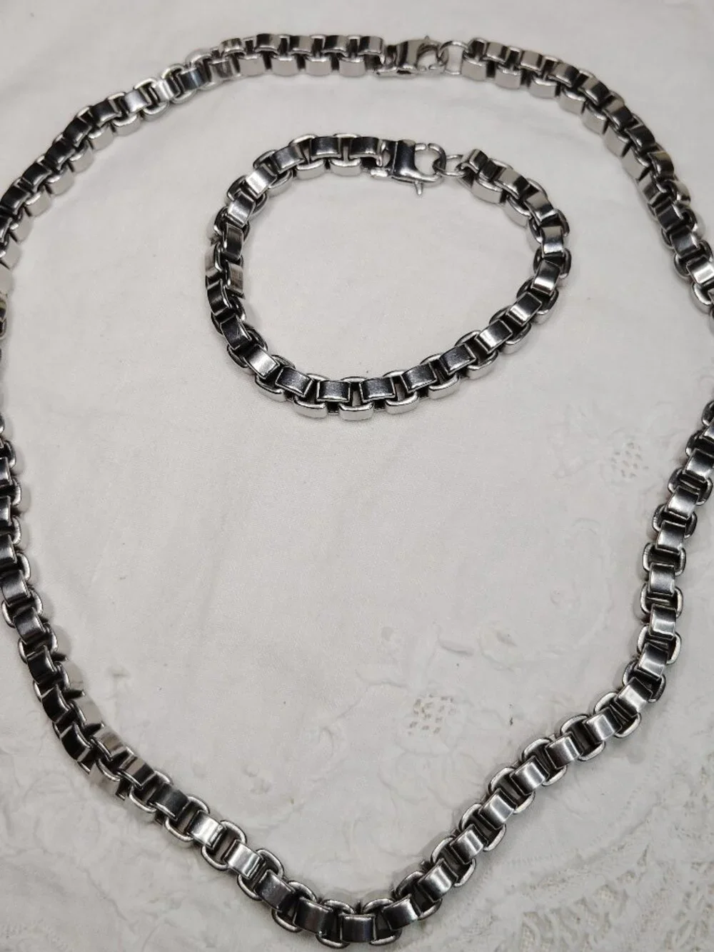 Men’s Stainless Steel Venetian Chain Set – 24